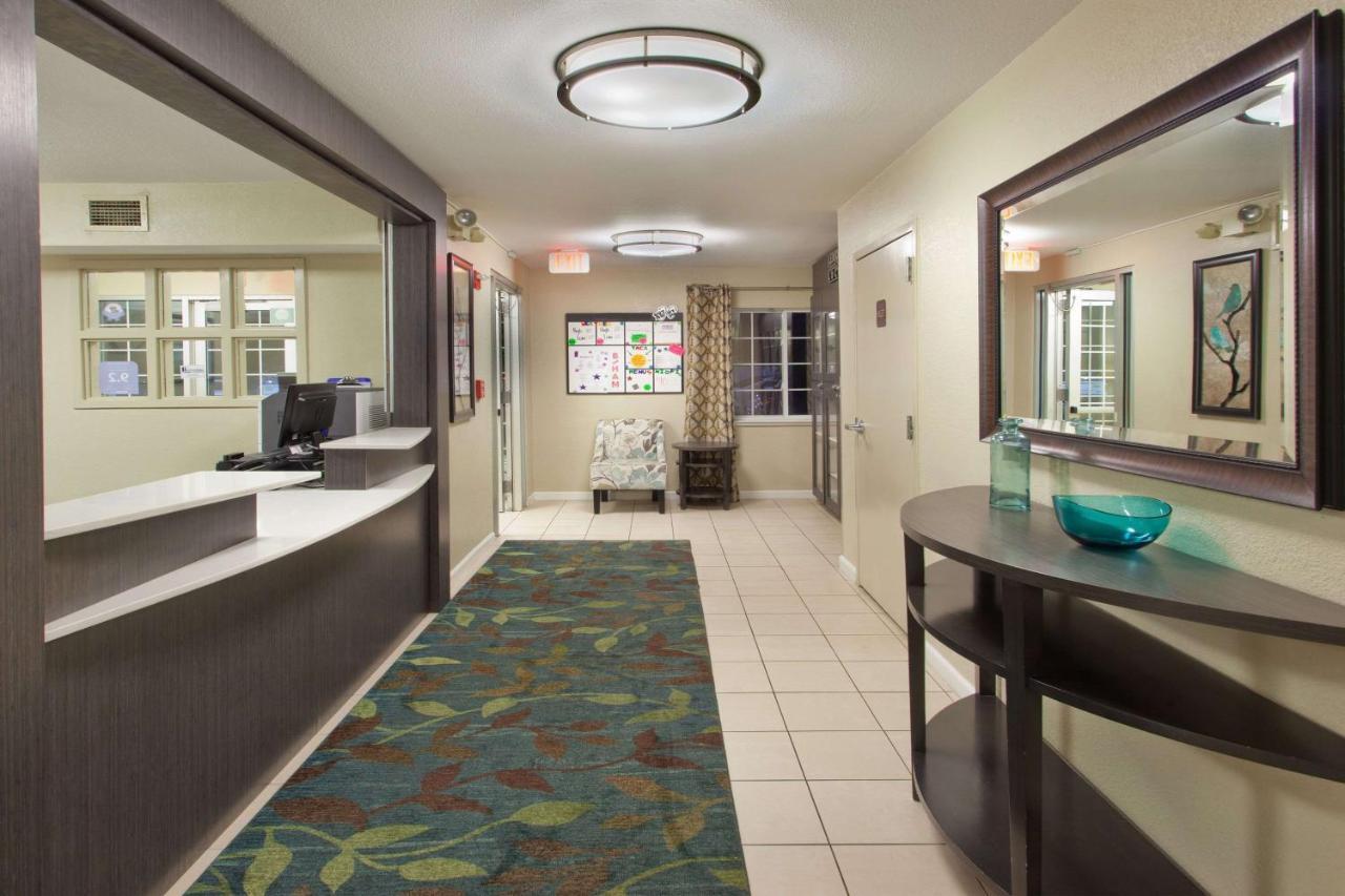 Sonesta Simply Suites Cleveland North Olmsted Airport Luaran gambar
