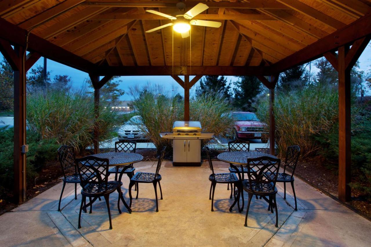 Sonesta Simply Suites Cleveland North Olmsted Airport Luaran gambar