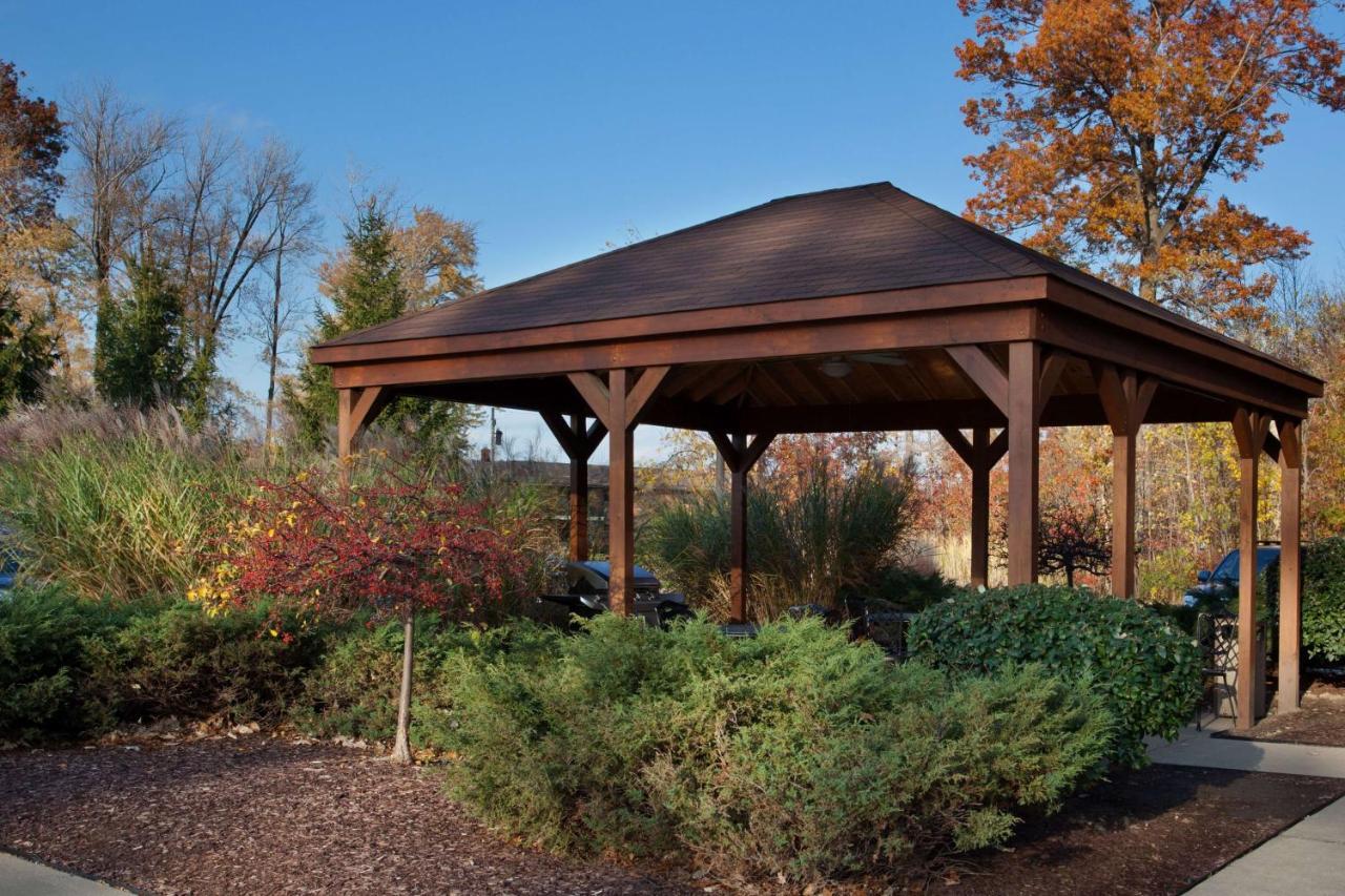 Sonesta Simply Suites Cleveland North Olmsted Airport Luaran gambar