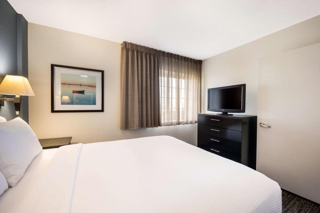Sonesta Simply Suites Cleveland North Olmsted Airport Luaran gambar