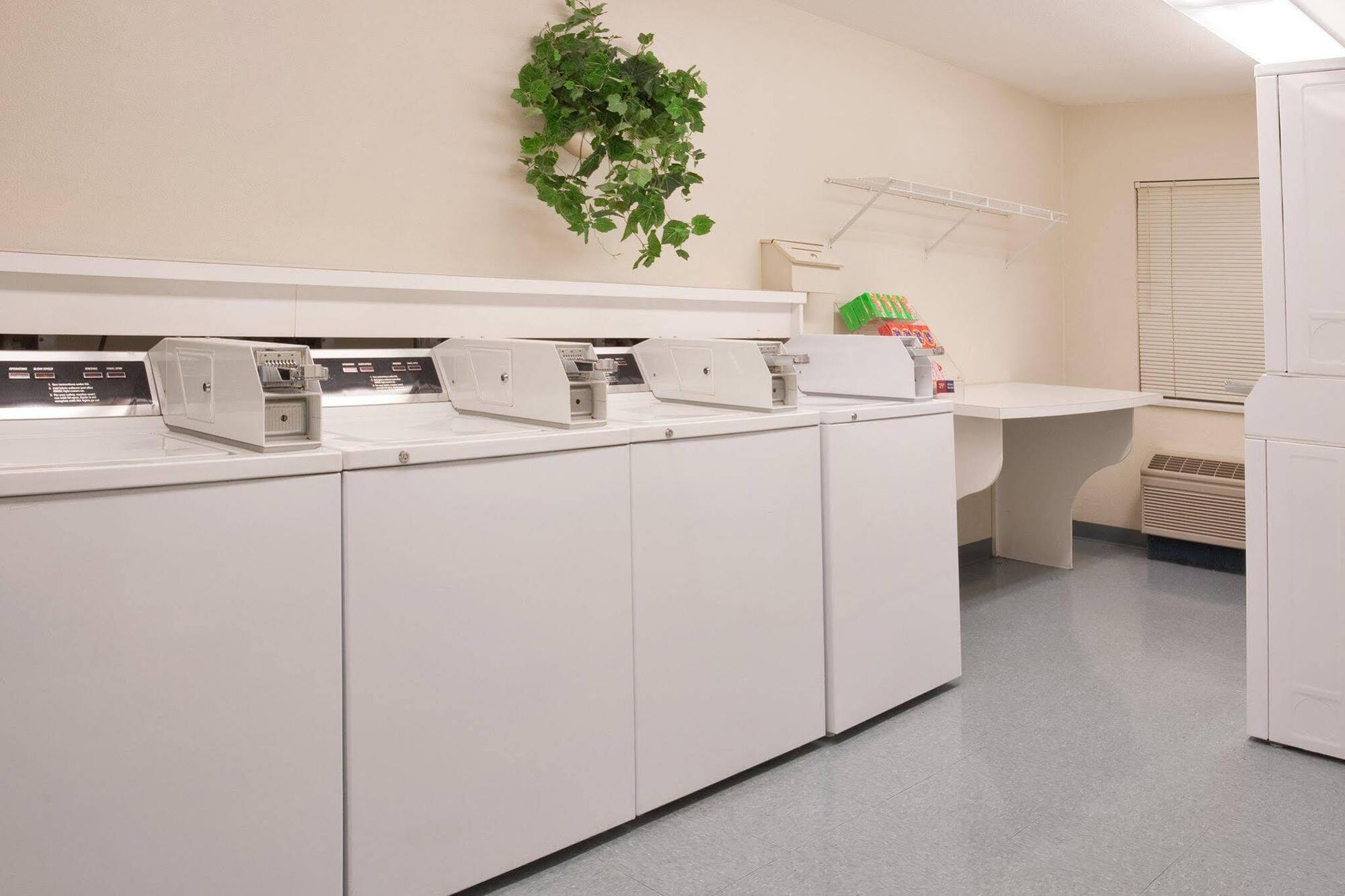 Sonesta Simply Suites Cleveland North Olmsted Airport Luaran gambar